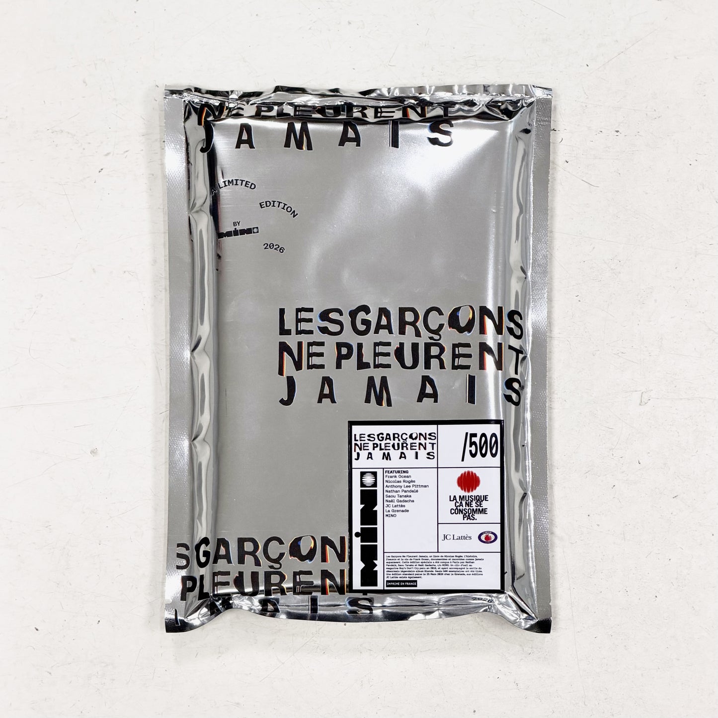 LES GARÇONS NE PLEURENT JAMAIS (MINO EDITION)